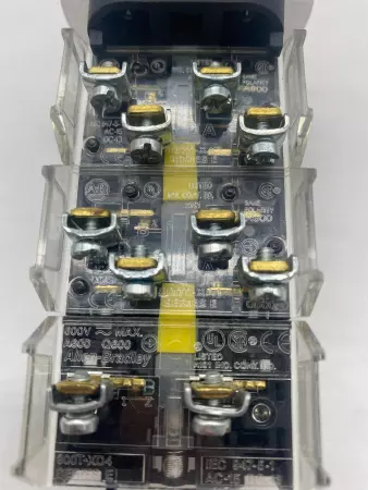 Allen-Bradley 800T-FXTQ24RA1 Contact Block W/Emergency Stop Pushbutton 