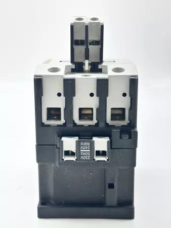 Moeller DIL2AM Contactor 600V 90Amp W/11DILM Auxiliary Contact 