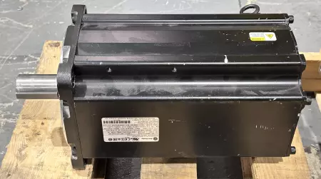 Allen-Bradley MPL-B680H-MJ72AA SER.A Inverter Duty Servo Motor, 10HP Frame215mm 