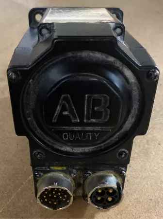 Allen-Bradley MPL-A310P-HJ22AA AC Servo Motor, 0.73kW 100mm Frame 