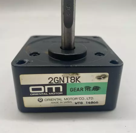 Oriental Motor 2RK6GN-A Reversible Motor W/2GN18K Gear Head Ratio 18:1 