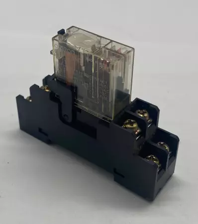 Omron G2R-2-SND Relay 250VAC 5Amp 24VDC Coil W/M3X16 Socket 