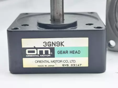 Oriental Motor 3RK15GN-A Reversible Motor W/3GN9K Gear Head Ratio 9:1 