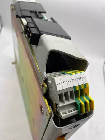 Allen-Bradley 1394-AM03 SER.B AC Servo Drive, 2kW (Broken Cover) 
