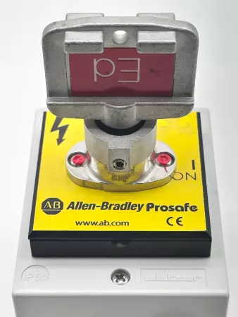 Allen-Bradley 440T-MRKSE11EC Prosafe Rotary Cam Switch, 3-Phase 20A 600VAC 