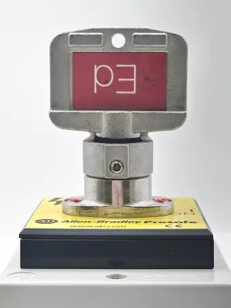 Allen-Bradley 440T-MRKSE11ED Prosafe Rotary Cam Switch, 3-Phase 20A 600VAC 