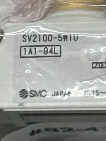 SMC SV2100-5W1U Solenoid Valve Assembly 