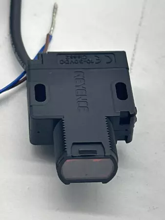 Keyence PZ-G51B Photoelectric Sensor 