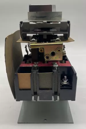 General Electric 565B714G42 3-Pole QMW Switch 