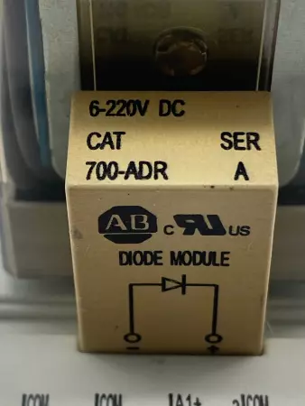 Allen-Bradley 700-HA33Z24 SER.D Tube Base Relay, 24VDC 10A W/ 700-HN205 Socket 