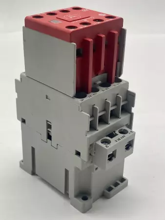 Allen-Bradley 100S-C09EJ23C SER.A Contactor, 600VAC 9A, 24VDC Coil 