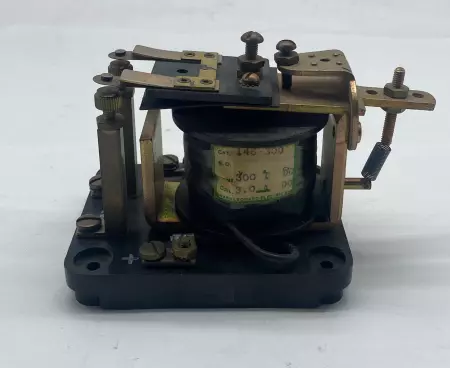 Ward Leonard Electric 146-300 Relay, 300VDC 1.0Amp, 3.0Amp Coil 