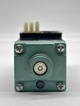 Numatics 1525A415M Solenoid Valve 24VDC 0.25A 