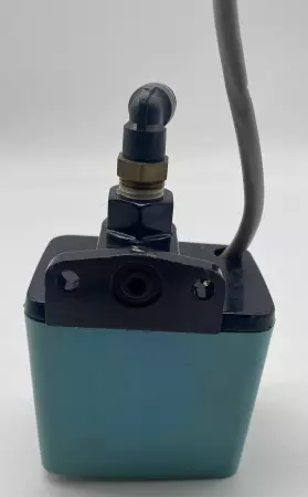 SMC IS3OO-O2L Pressure Switch, 125-250VAC 15Amp /30VDC 5A 
