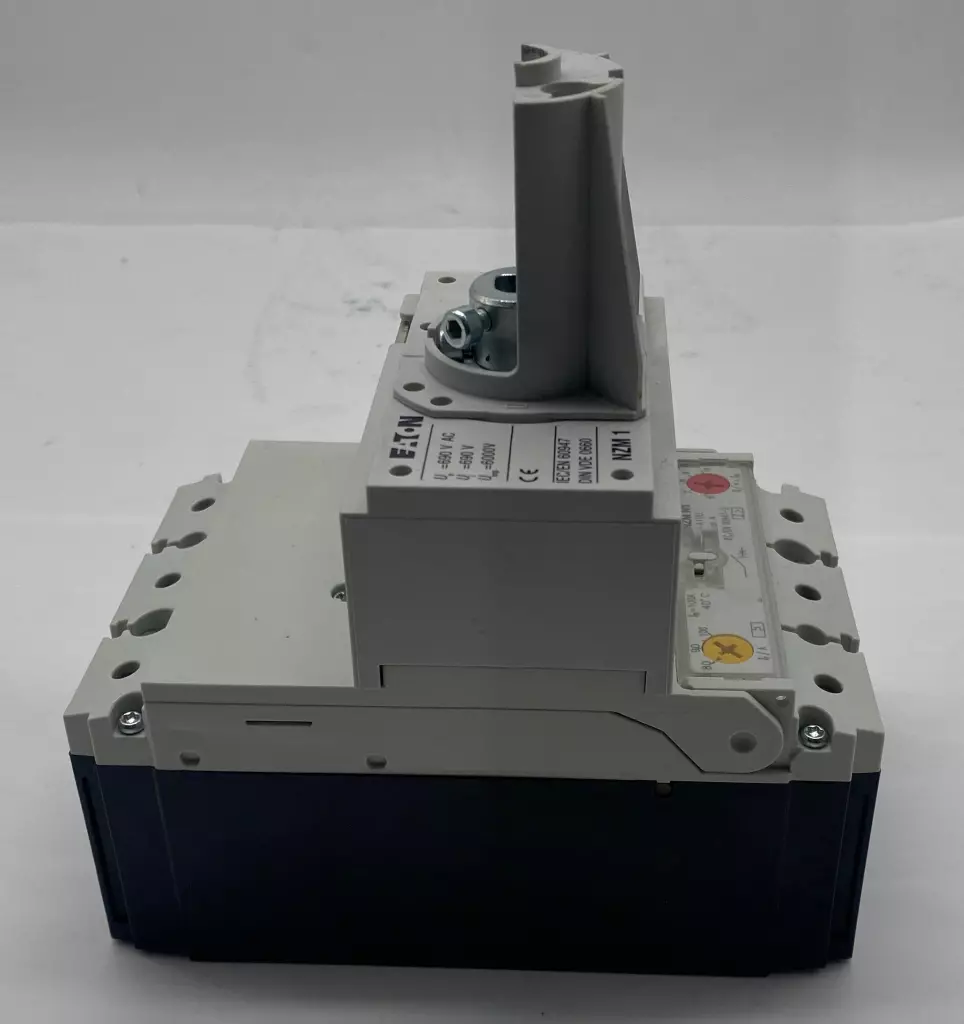 Eaton NZM1-A100 3-Pole Circuit Breaker 690VAC 100Amp 
