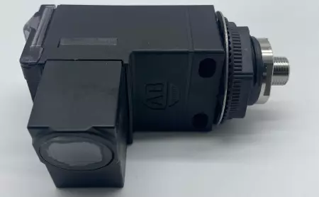 Allen-Bradley 42GRC-9200-QD SER.B Photoelectric Sensor, 10-30VDC 4VA 