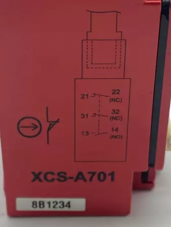 Telemecanique XCS-A701 Safety Interlock Switch, 240V 3Amp 