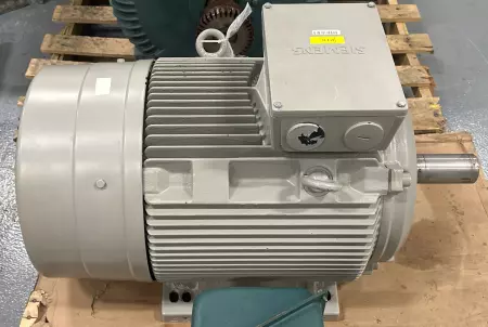 Siemens 1LG5 223-4AA60 AC Motor, 45kW/60HP 