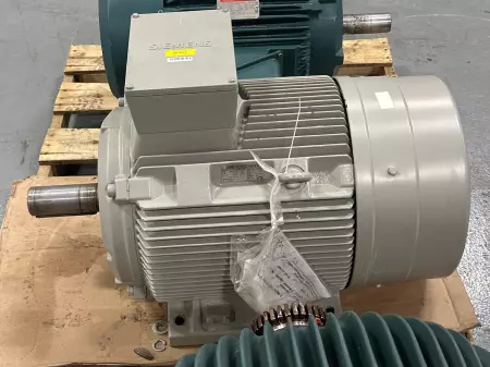 Siemens 1LG5 223-4AA60 AC Motor, 45kW/60HP 