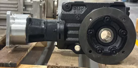 Sew-Eurodrive KAF37 AQA80/1 Right Angle Gear Box, Ratio 106.38:1 