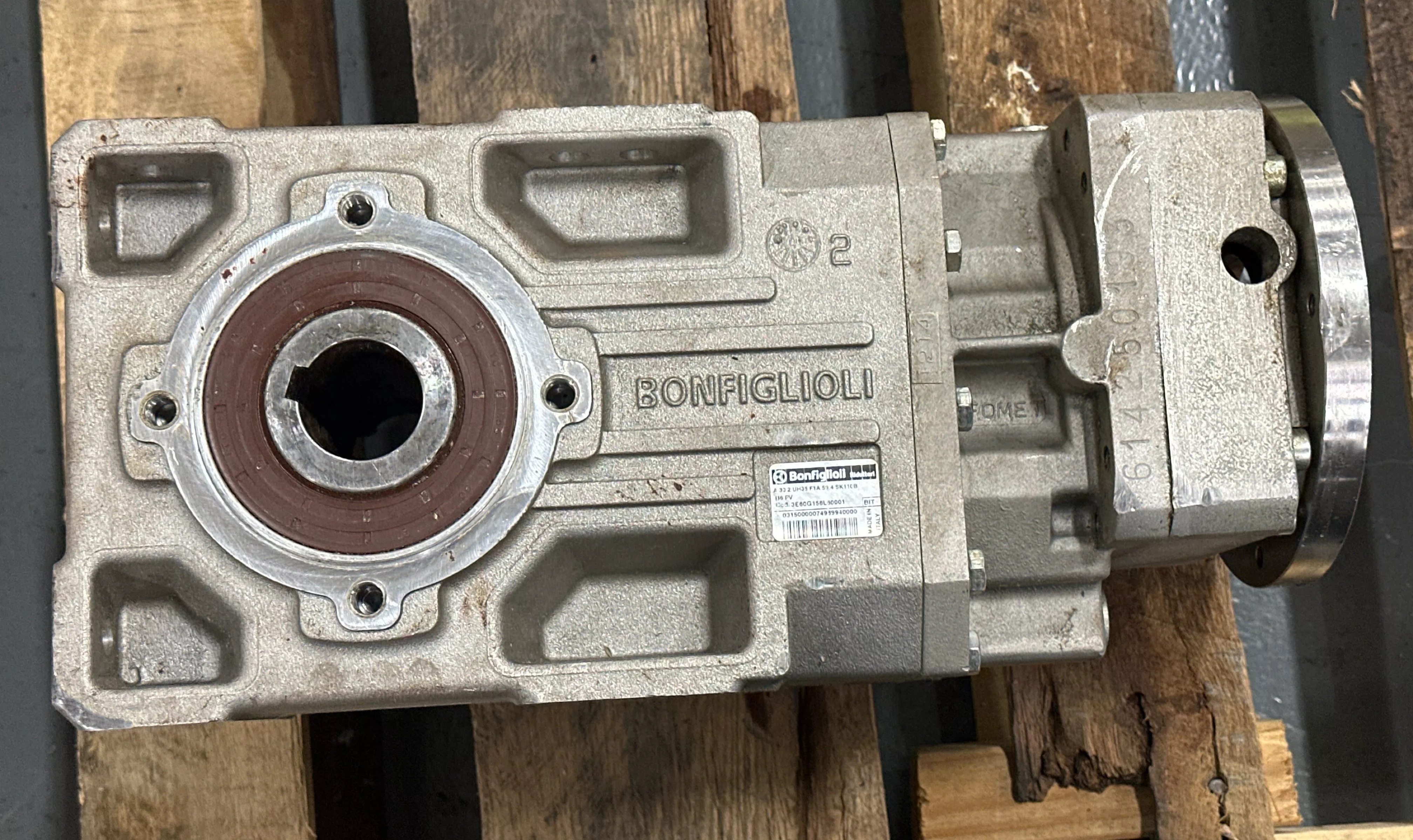 Bonfiglioli 3E60G158L60001 Right Angle Speed Reducer, Ratio 59.4:1 