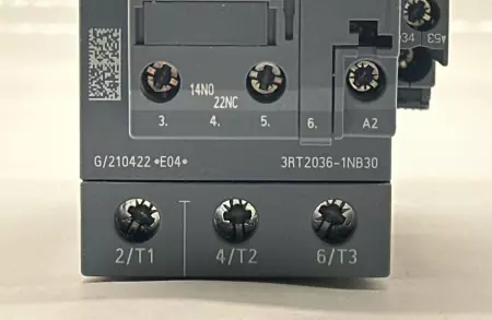 Siemens 3RT2036-1NB30 SIRIUS Contactor, 600VAC 60A W/Auxiliary Contact 