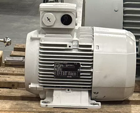 Siemens 1LE10021BB234ABQ AC Induction Motor, 6.16HP Frame 112M 