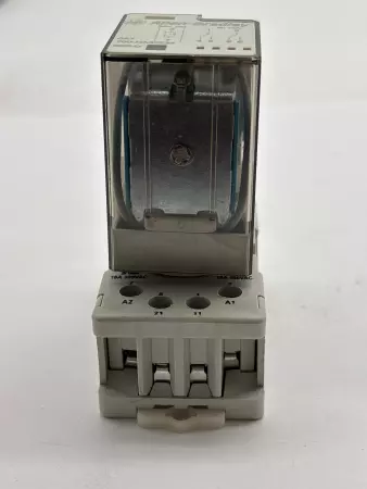 Allen-Bradley 700-HA32Z24 SER.D Relay 250VAC 10Amp, 24VDC Coil W/Socket 