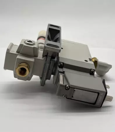 SMC VP542-5DZ1-03NA Solenoid Valve Assembly 