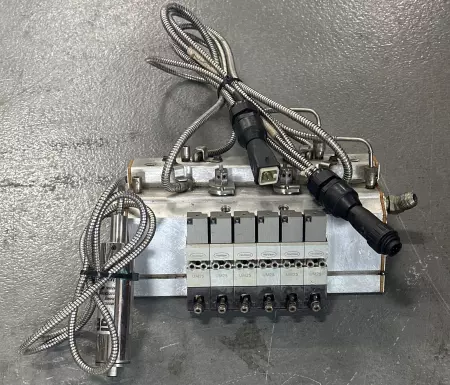 Nordson 9006984 Hot Melt Applicator Head, 6-Valves 