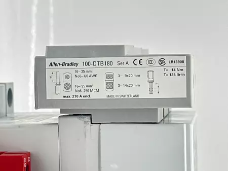 Allen-Bradley 100-D140 SER.A Contactor W/Auxiliar 600V 140A 