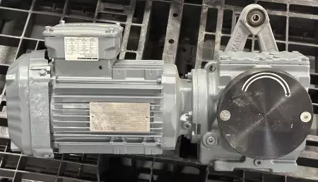 Sew-Eurodrive SA47 DRN80M4 Gearmotor 0.75kW W/Gearbox 20.33:1 Ratio 