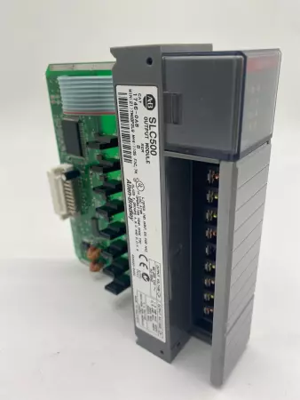 Allen-Bradley 1746-OA8 SER.B SLC500 Output Module 