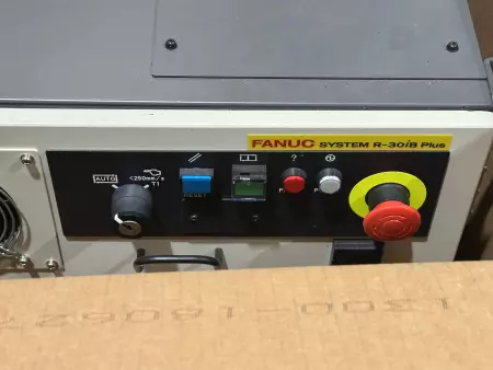 Fanuc A05B-1524-B208/A05B-2615-B122 Robot with Controller Unit, Low Hours 