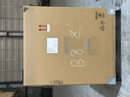 Fanuc A05B-1524-B208/A05B-2615-B122 Robot with Controller Unit, Low Hours 