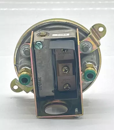Dwyer 191010 Pressure Switch 