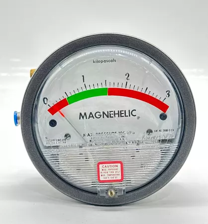 Dwyer 2000-3 KPA Magnehelic® Pressure Gauge 0-3 kPa 