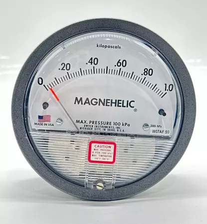 Dwyer 2000-1KPA Magnehelic® Pressure Gauge, 0-1 kPa 
