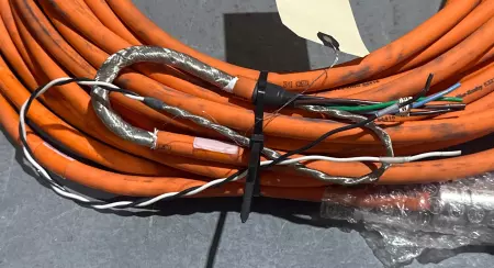Allen-Bradley 2090-CPBM4DF-16AF30 SER.A Power and Feedback Cable, 95Ft 