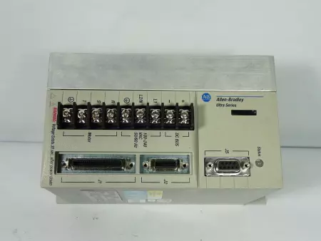 Allen-Bradley 1398-DDM-009 SER.A Ultra 100 Servo Drive 1kW/1.5HP - IN GERMANY 