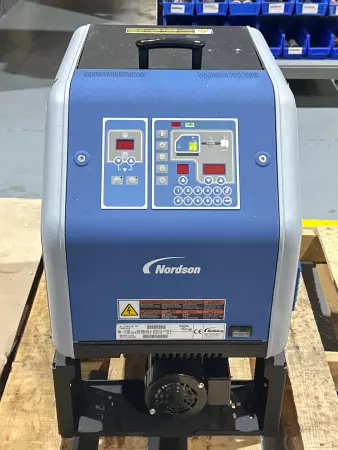 Nordson 7408155 ALTAblue™ 10TT hot melt glue dispenser with dual stream pumps 