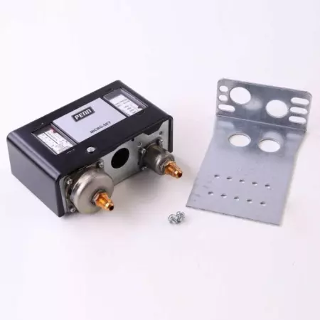 Johnson Controls PC-3020-3000 Pneumatic Receiver/Controller - IN GERMANY 