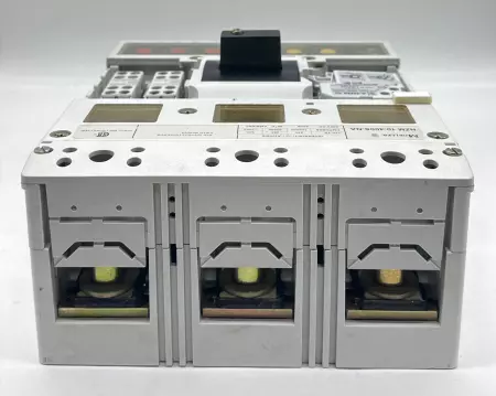 Moeller NZM 10-400S-NA Circuit Breaker, 600VAC 400A 