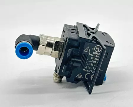 Festo 8035533 Pressure Sensor W/Mounting,  SPAN-P10R-G18F-PNLK 