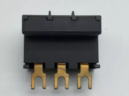  Telemecanique GV1-G09 Starter Manual Terminal Block 63Amp, 3 POLE, 600VAC 