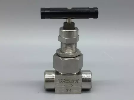 SWAGELOK SS-6NBF6 UNION NEEDLE VALVE 3/8