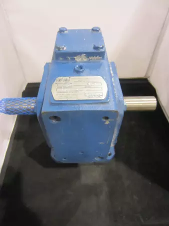 Paper Converting Machine Co 84677 Gearbox Reducer, Ratio 10:1 