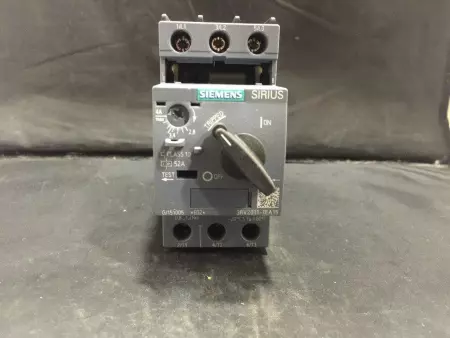  Siemens 3RV2011-1EA15 Circuit-Breaker 2.8-4.0Amp 