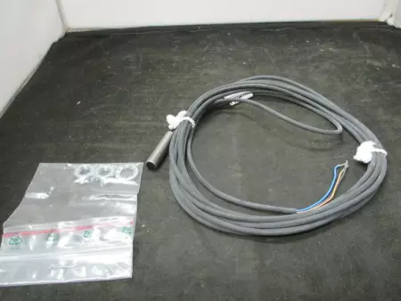 Balluff BES 516-377-E3-C-PU-03 Proximity Switch Sensor 