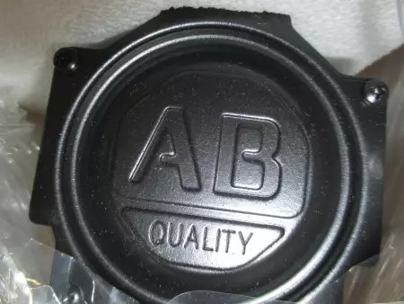 Allen-Bradley MPL-B330P-RK22AA SER.A AC Rotary Servo Motor, 1.8kW 100mm Frame 